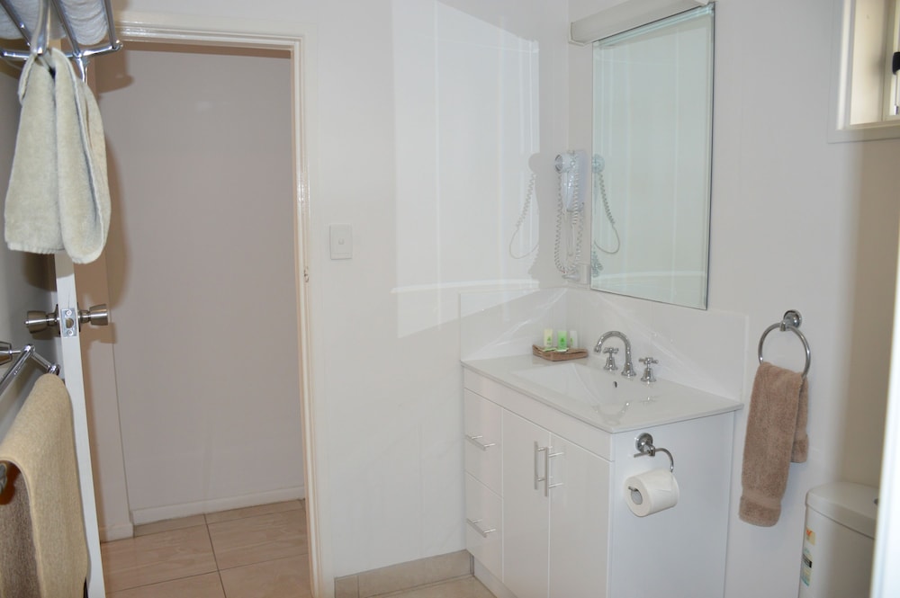 Rover Holiday Units 38/40