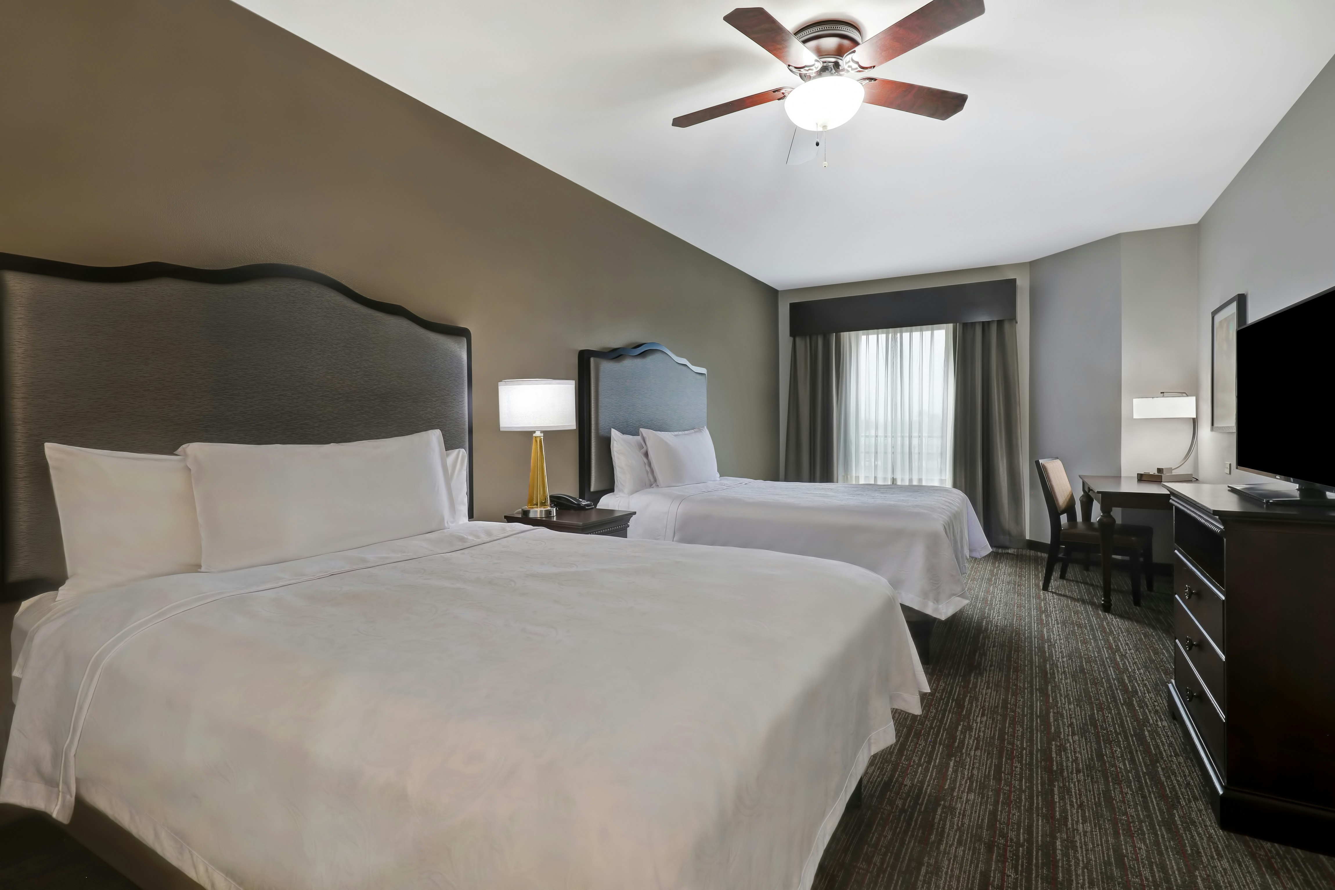 1 BEDROOM, SUITE, 2 QUEEN BEDS