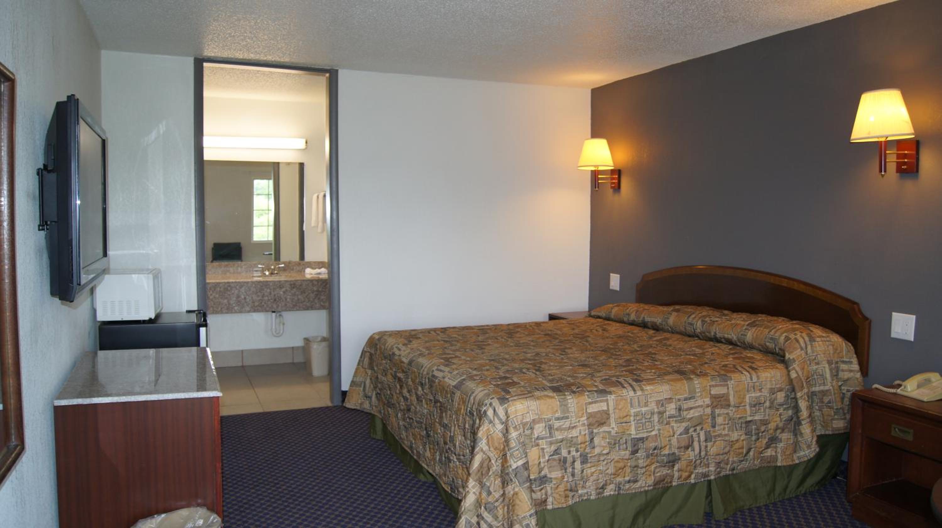 Executive Inn 16/36