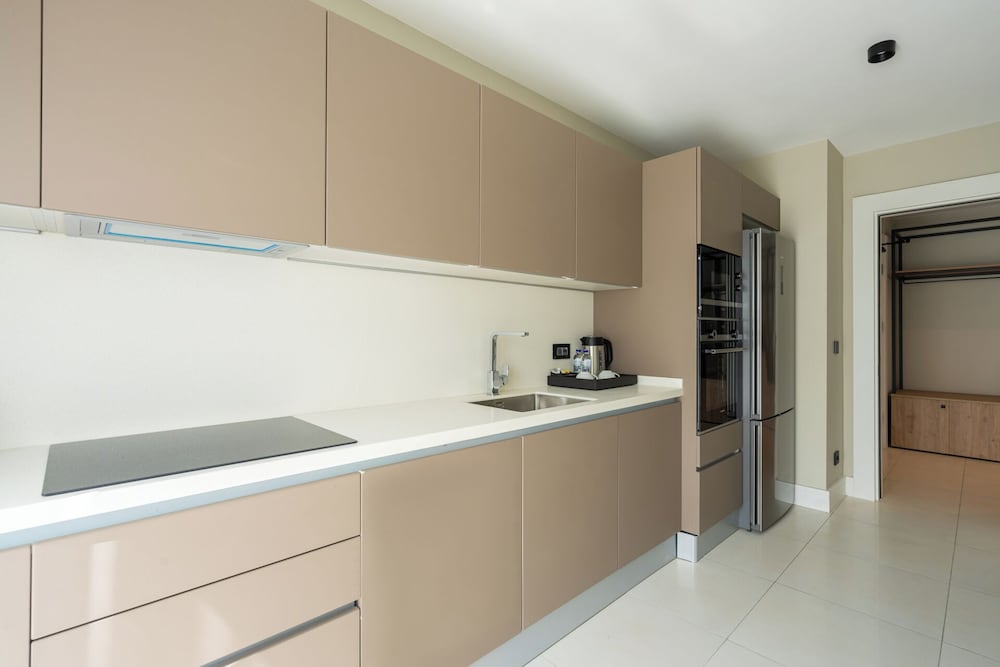 The Superior Living Kagithane 7/50