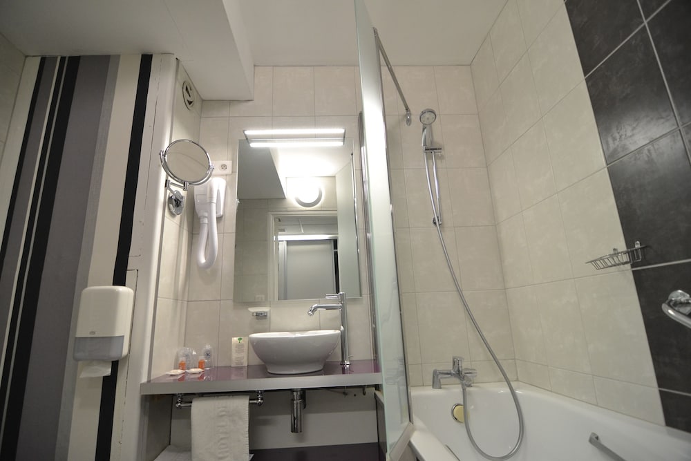 Brit Hotel Cahors Le France 59/61