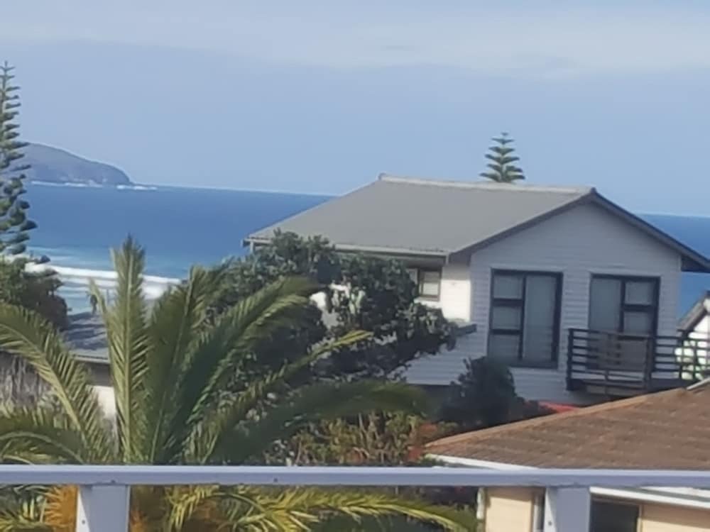 At 29 Columba 2/44