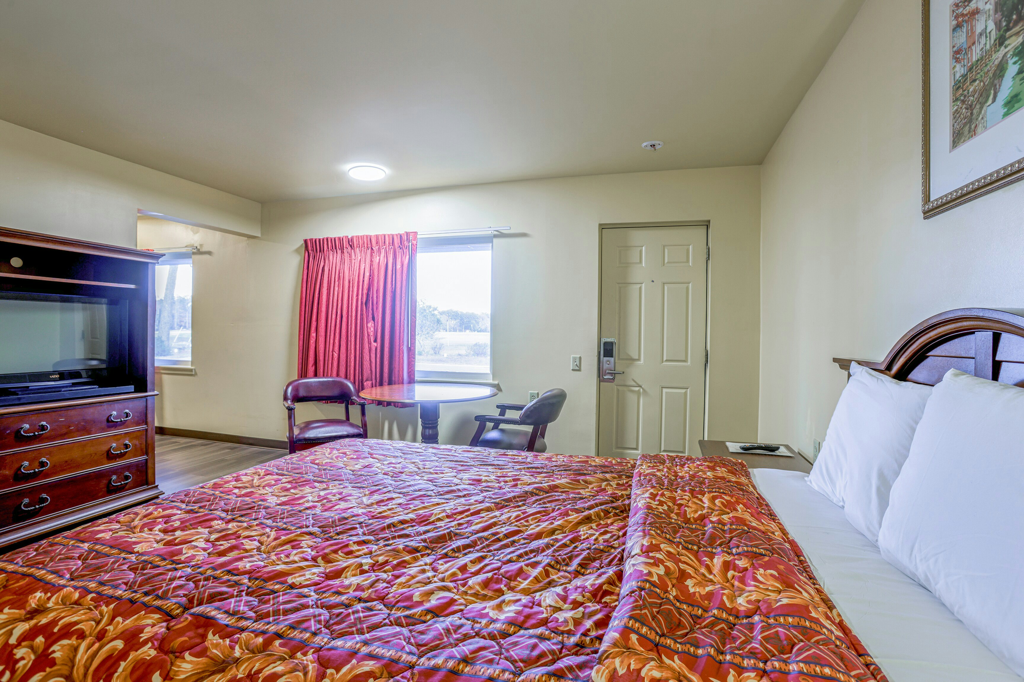 Whispering Pines by Hotel O Whitestone VA 9/50
