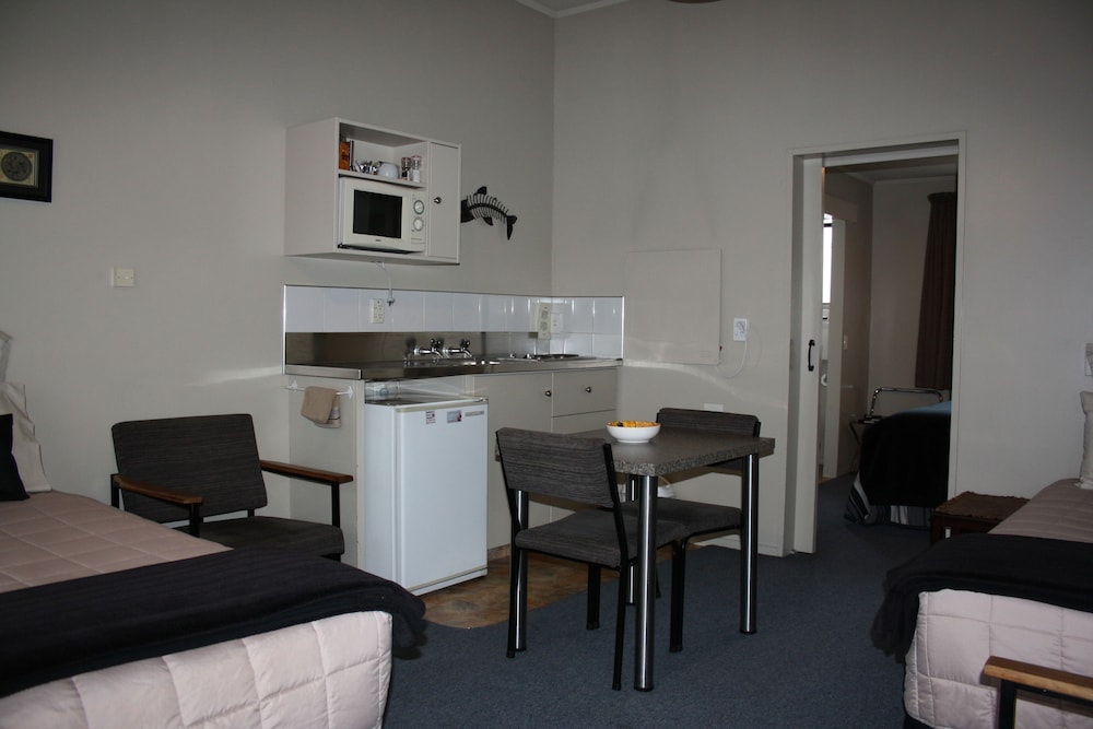 Ashbury Park Motel 13/27