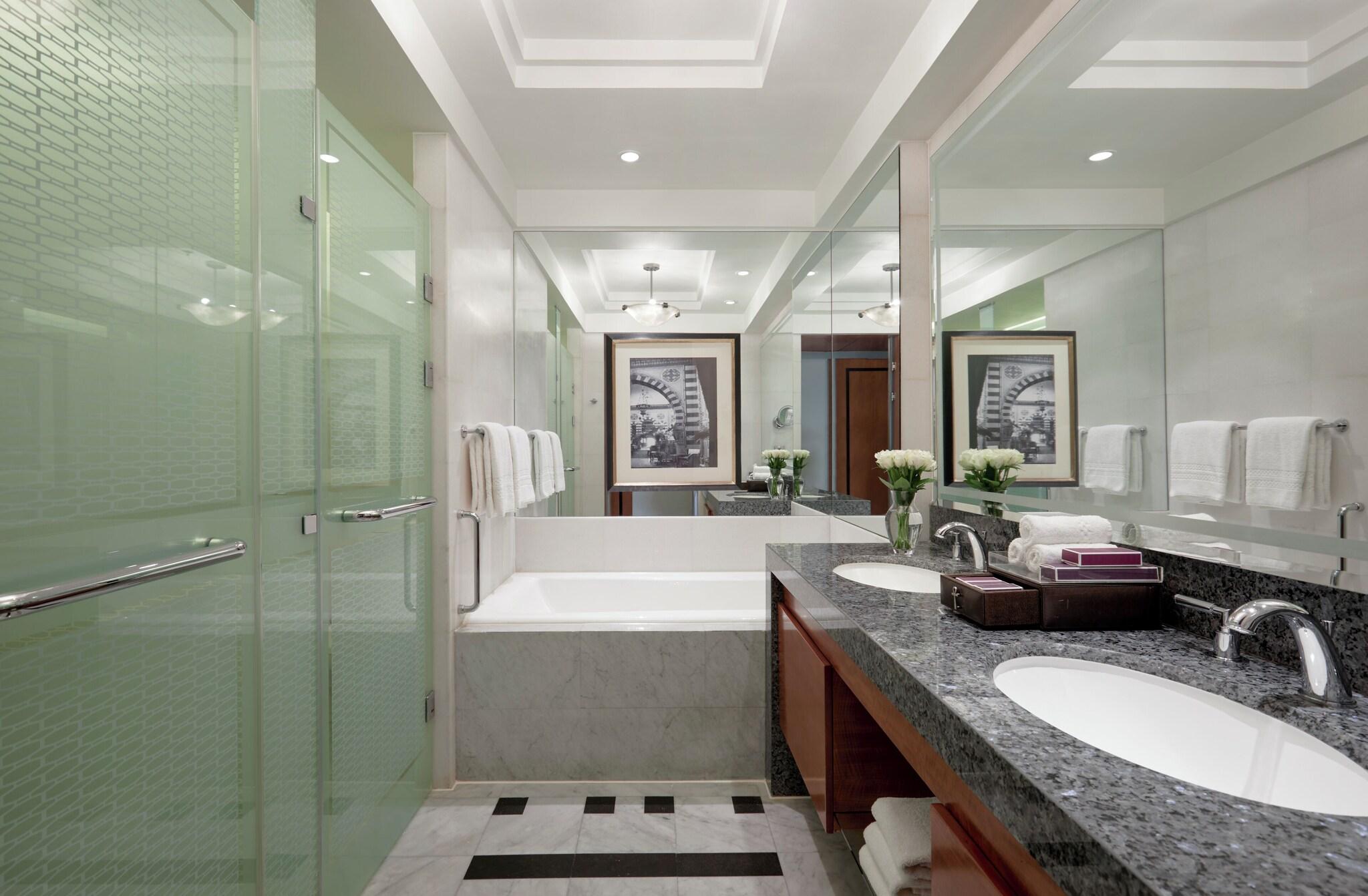 غرفة بسرير مزدوج للمدخنين، The Nile Ritz-Carlton, Cairo 2/3