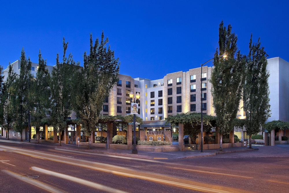 Courtyard Portland Downtown - Convention Center