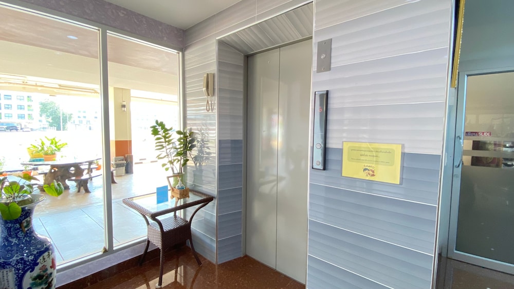 Winner Prachinburi & Serviced Apartment 24/48
