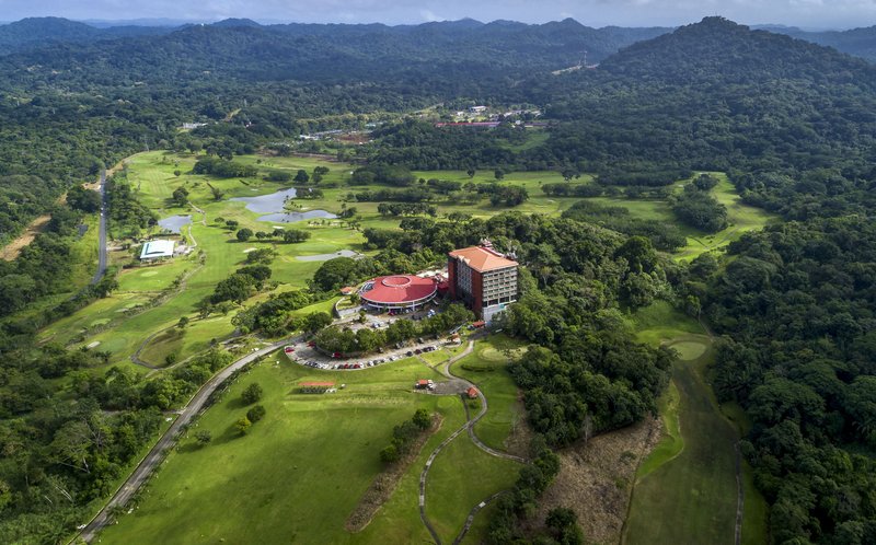 Summit Rainforest Golf Resort & All Inclusive 20/23