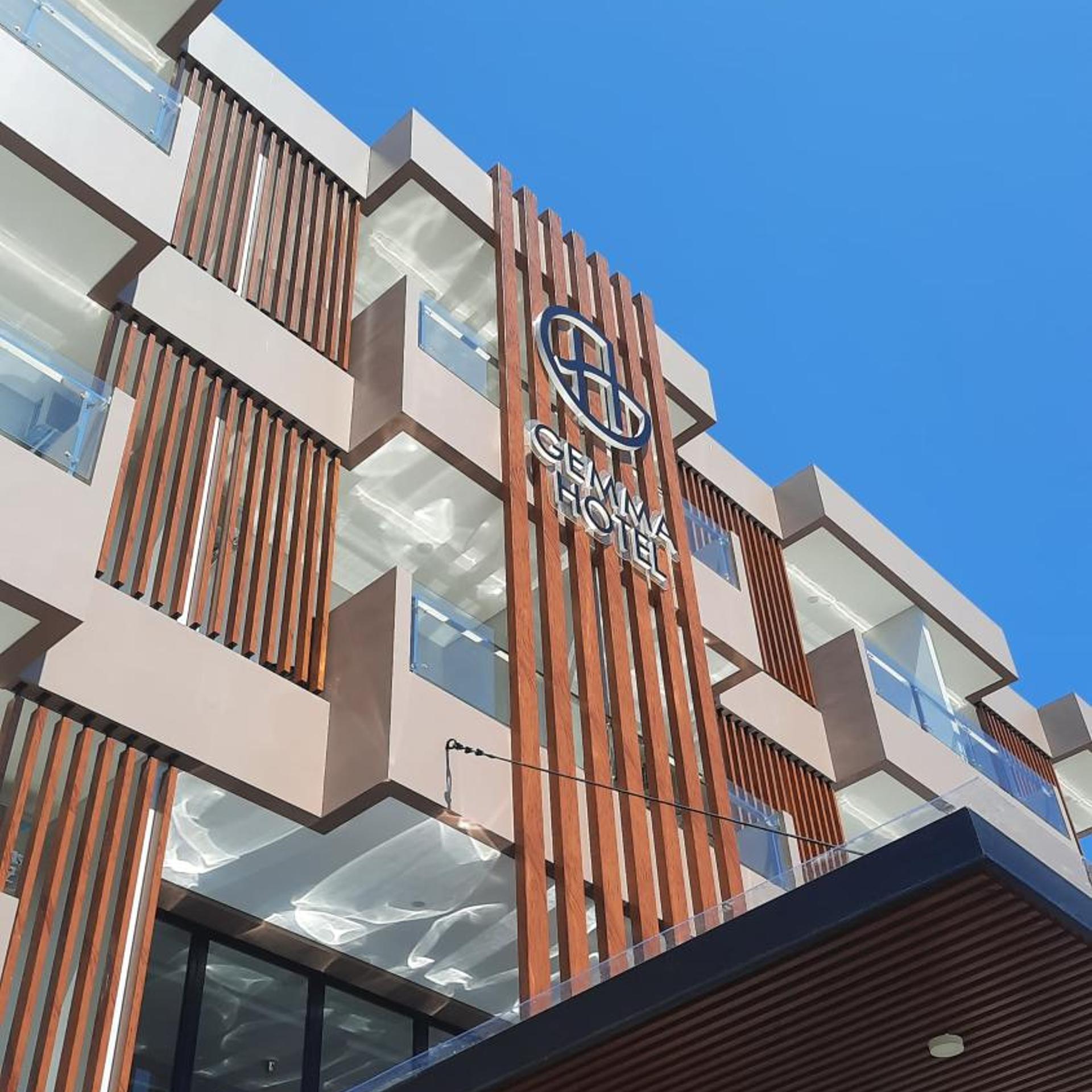 Gemma Hotel Balige 3/23
