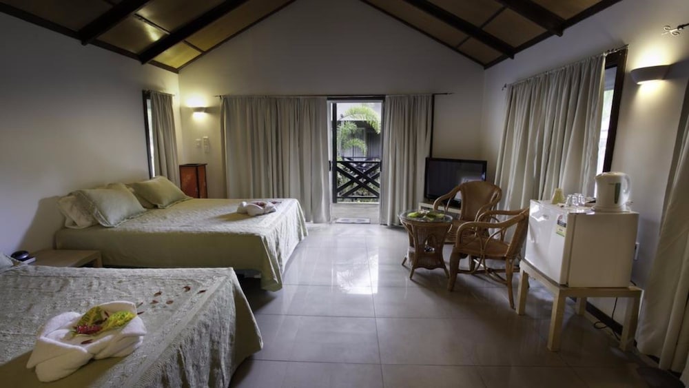 Orator Hotel Samoa 42/65