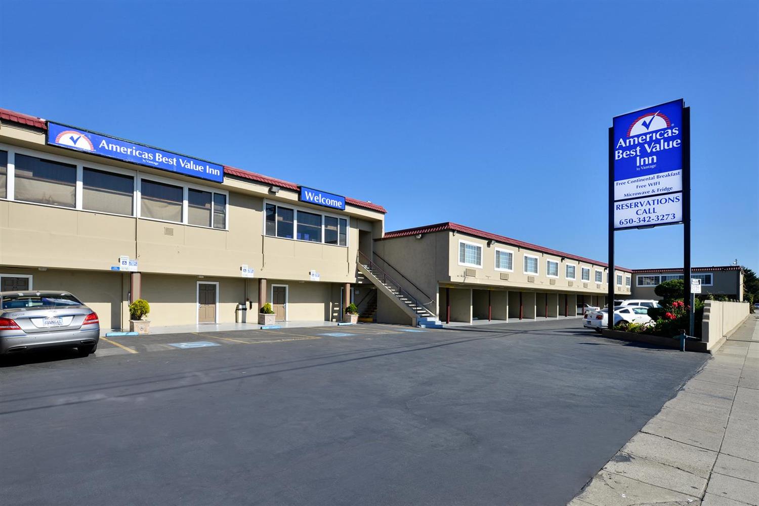 Inn at Bayshore (ex Americas Best Value Inn San Mateo) 11/11