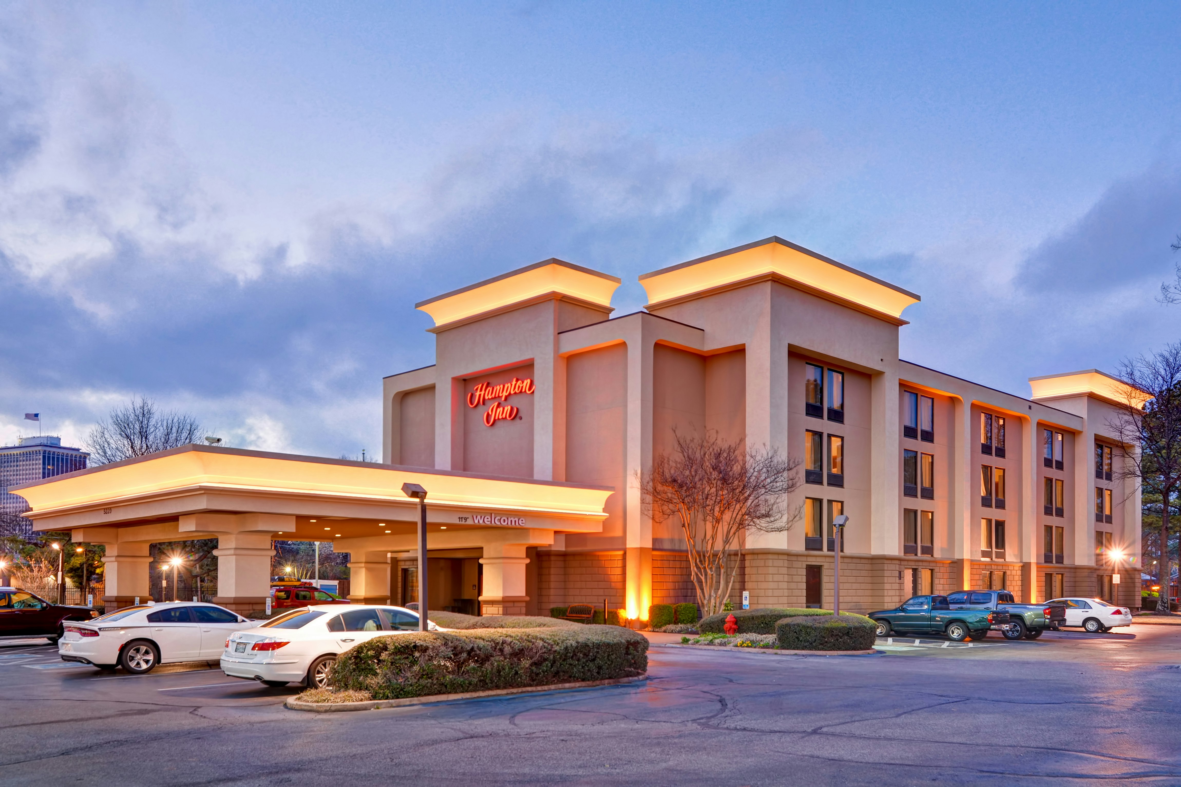 Hampton Inn Memphis-Poplar 50/53