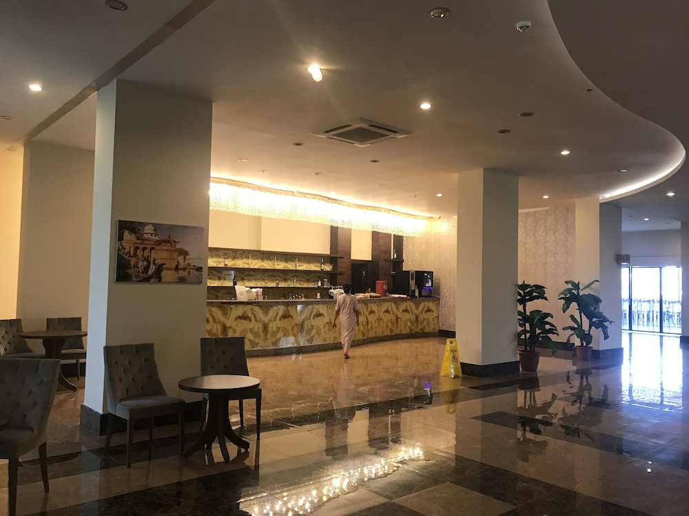 Throne Beach Resort and Spa 32/50