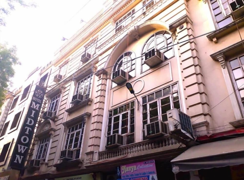 Oyo Rooms 760 Karol Bagh Metro Station 4/50