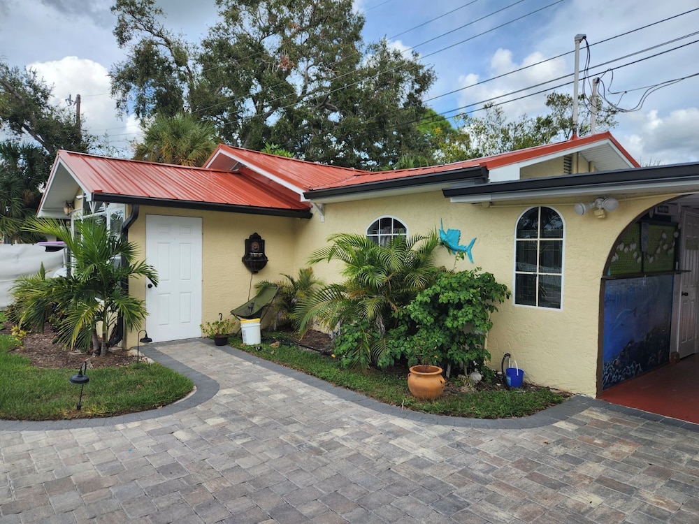 Paradise Cove at Lemon Bay 64/71