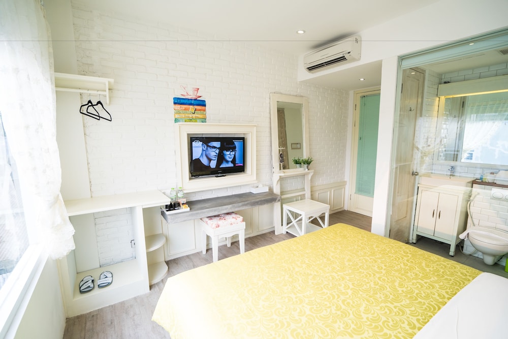 Summerbird - Bed And Brasserie 27/63