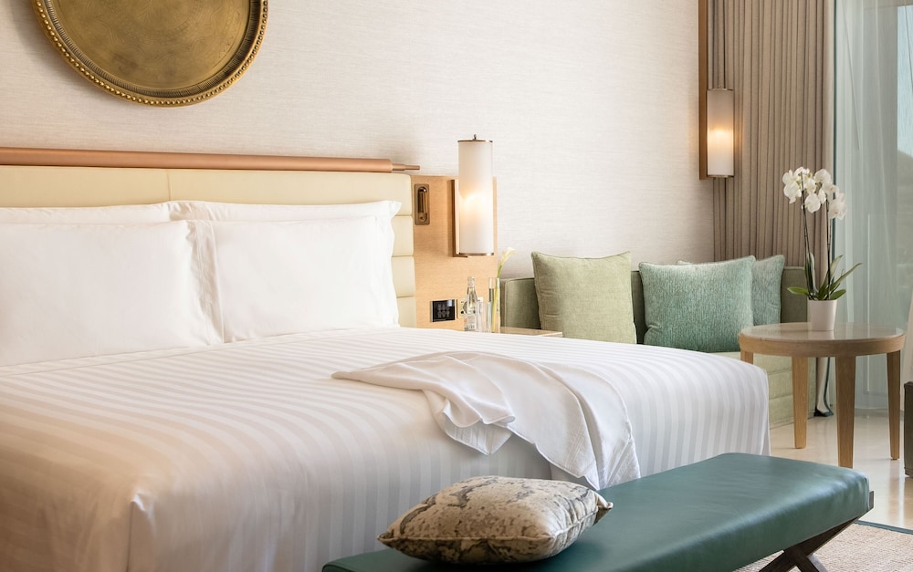 Garden, Deluxe, King Bed