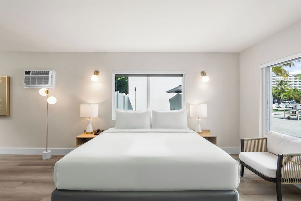 غرفة بسرير كينج لذوي الإعاقة، The Garden Hotel and Resort 3/6