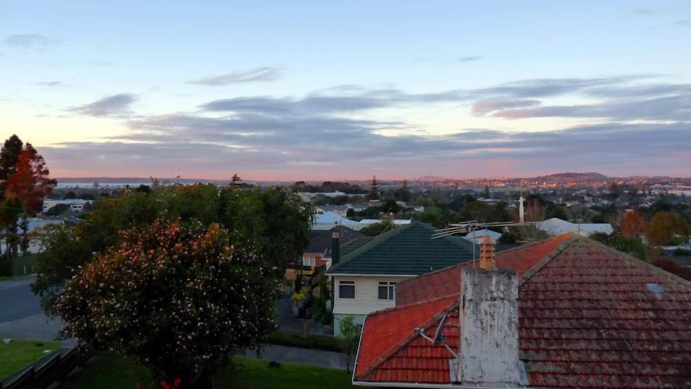 Kiwi Heritage Homestay 28/30