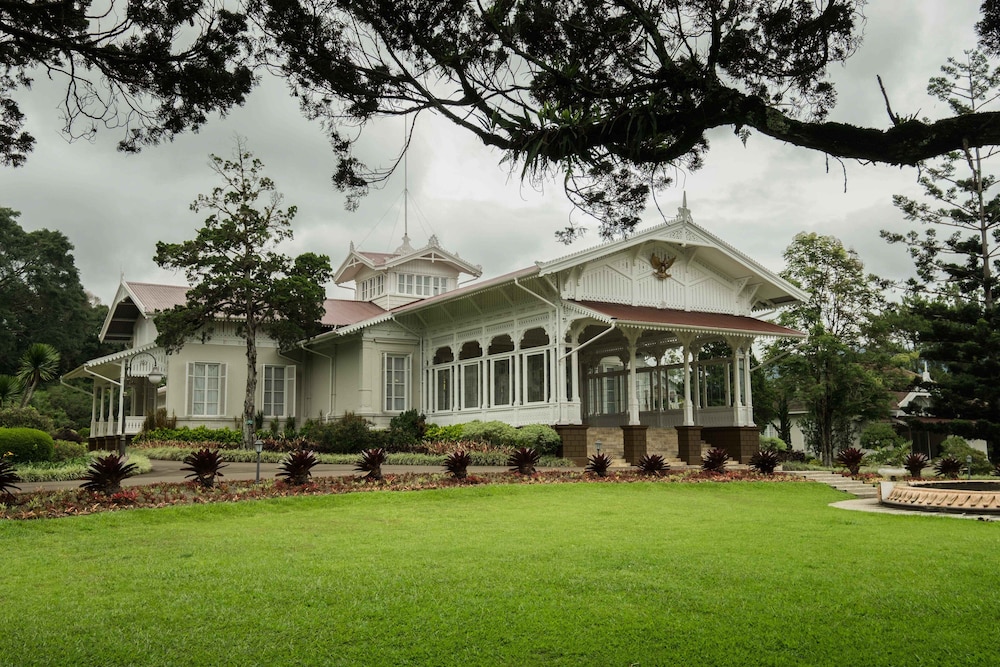 Novus Giri Resort Spa 60/71