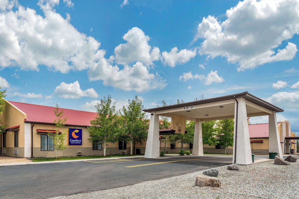 Comfort Inn Suites 63/75