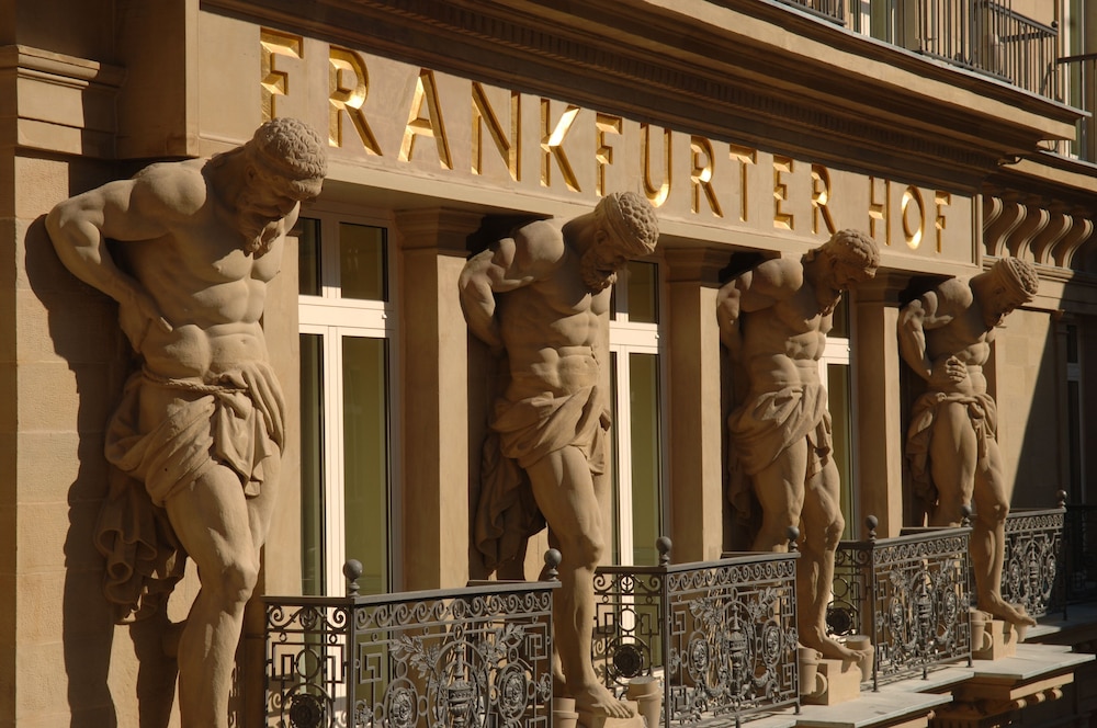 STEIGENBERGER FRANKFURTER HOF 13/81