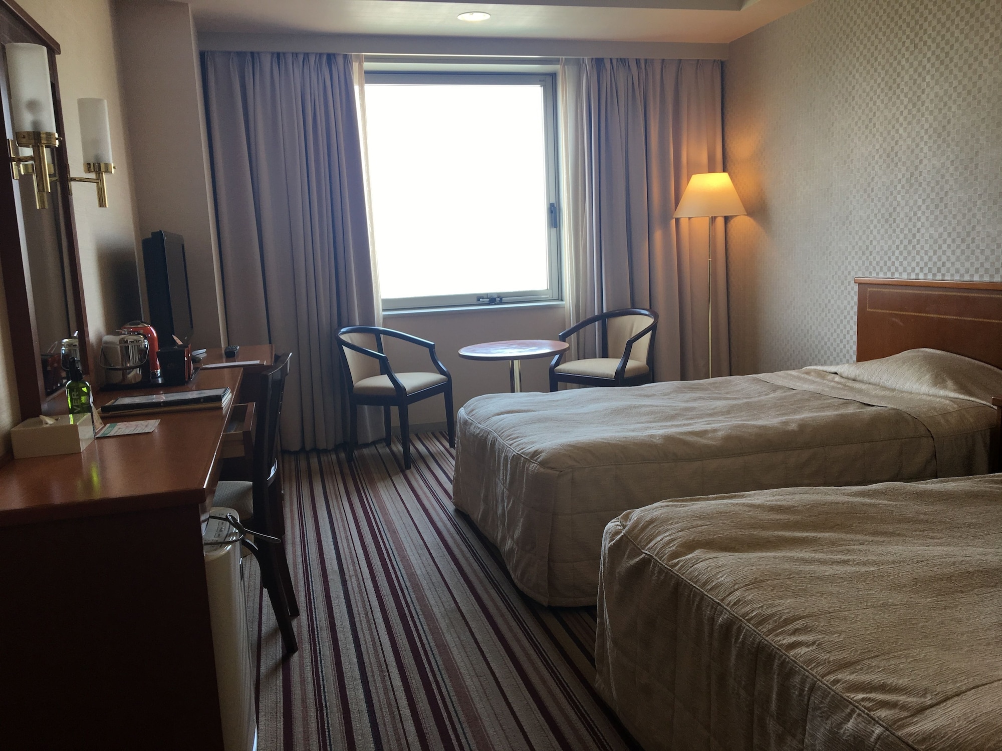 ROOM, TWIN BEDS