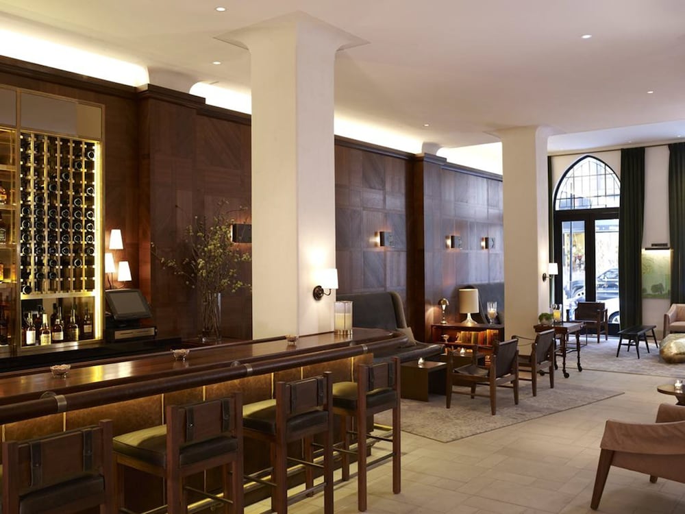 Refinery Hotel 38/48