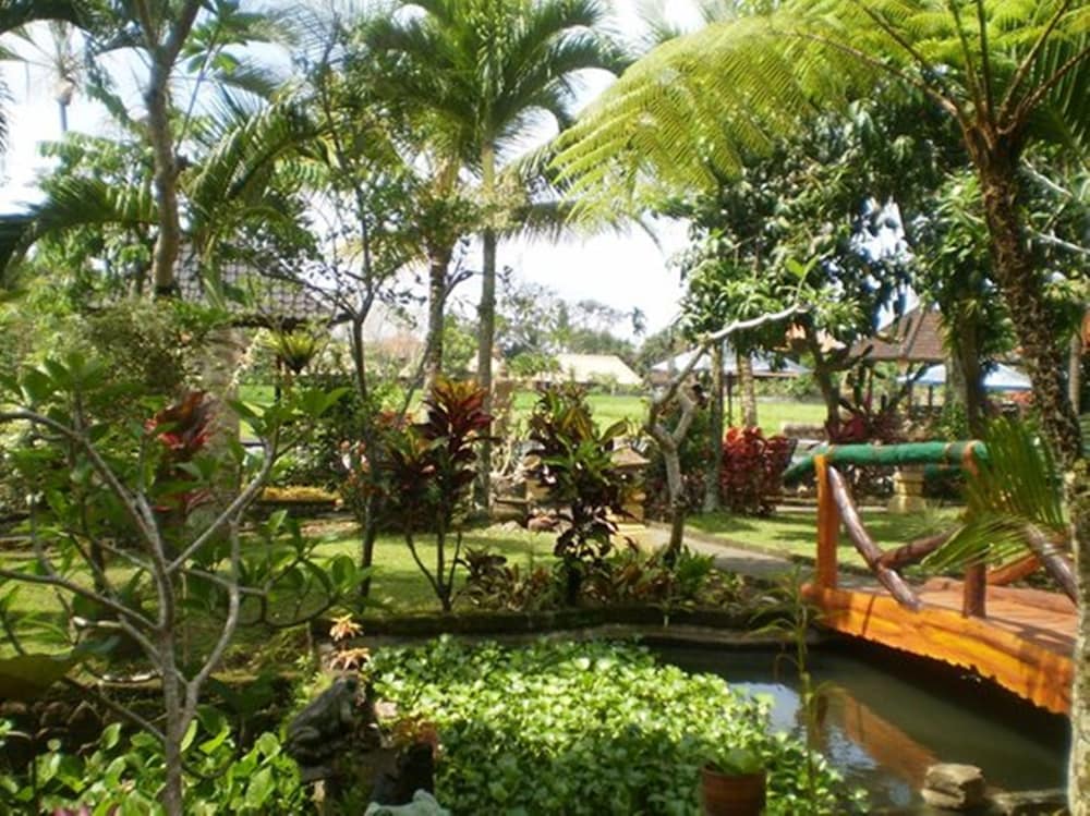 Cendana Resort Spa 62/70