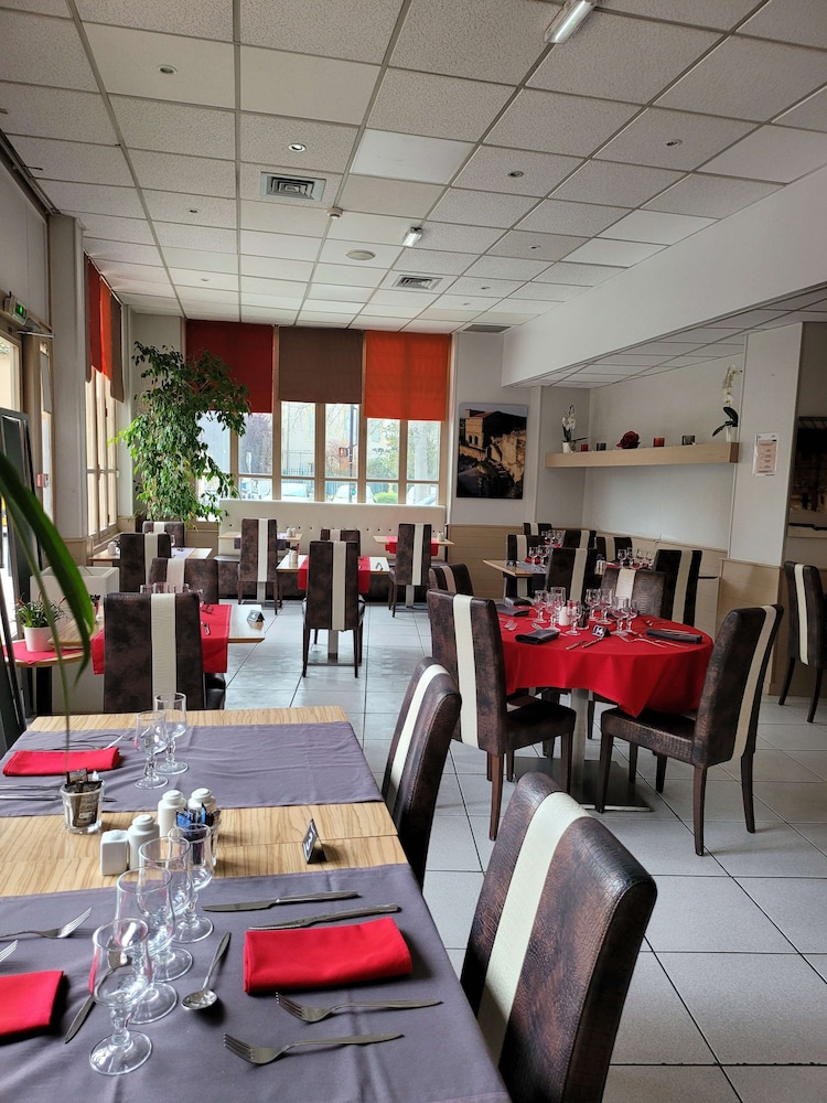 Kyriad Orange Centre 49/69