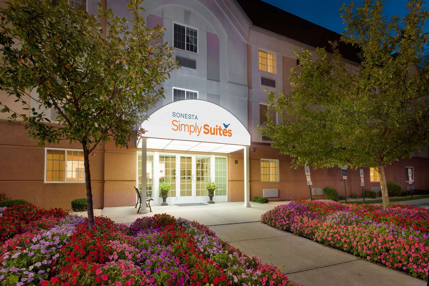 Sonesta Simply Suites Nanuet 22/23