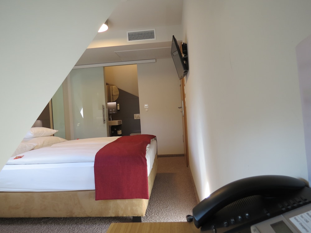 Hotel Neuthor 16/50