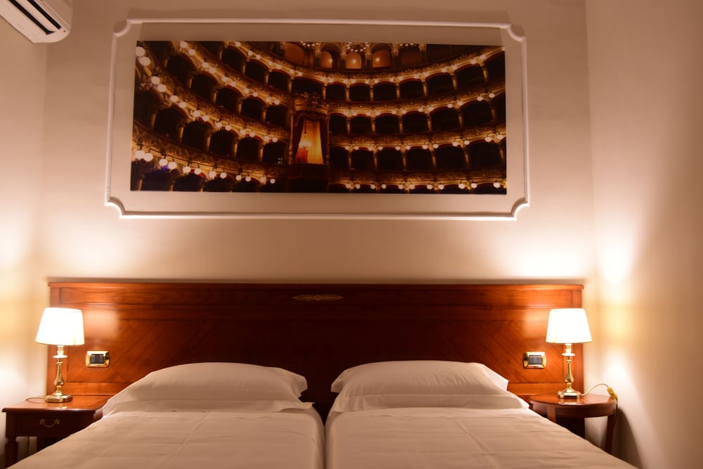 Centrum Hotel Catania photo3