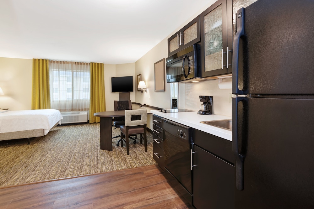 Candlewood Suites Washington North 48/58