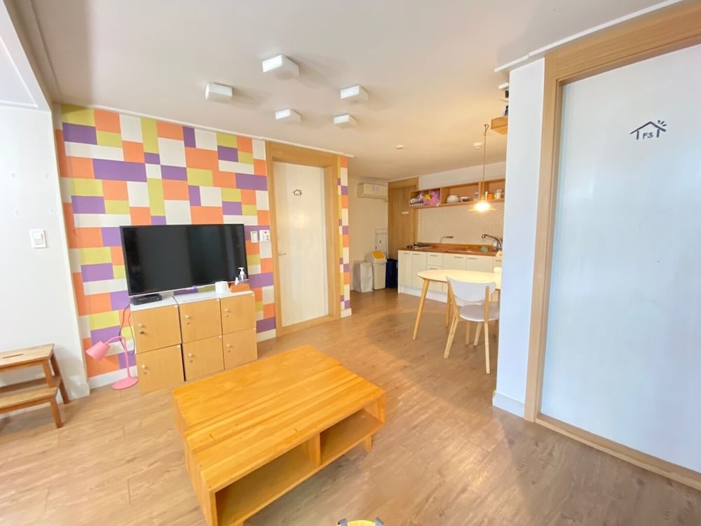High Street Guest House 33/50