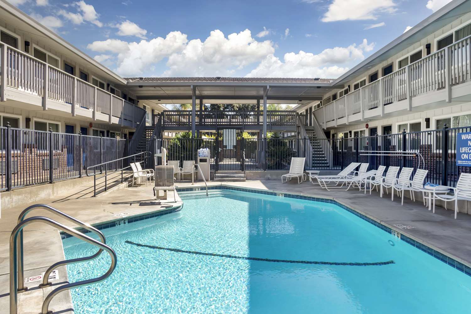Best Western Shadow Inn 23/43