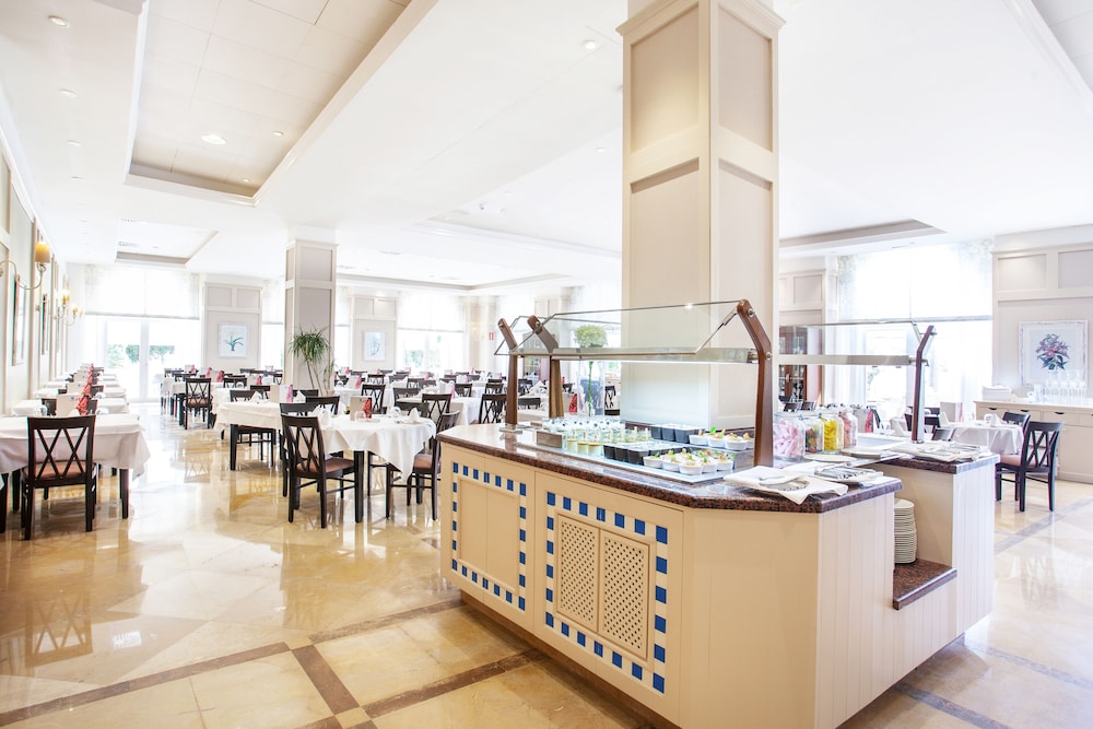 Grupotel Macarella Suites and Spa 8/51