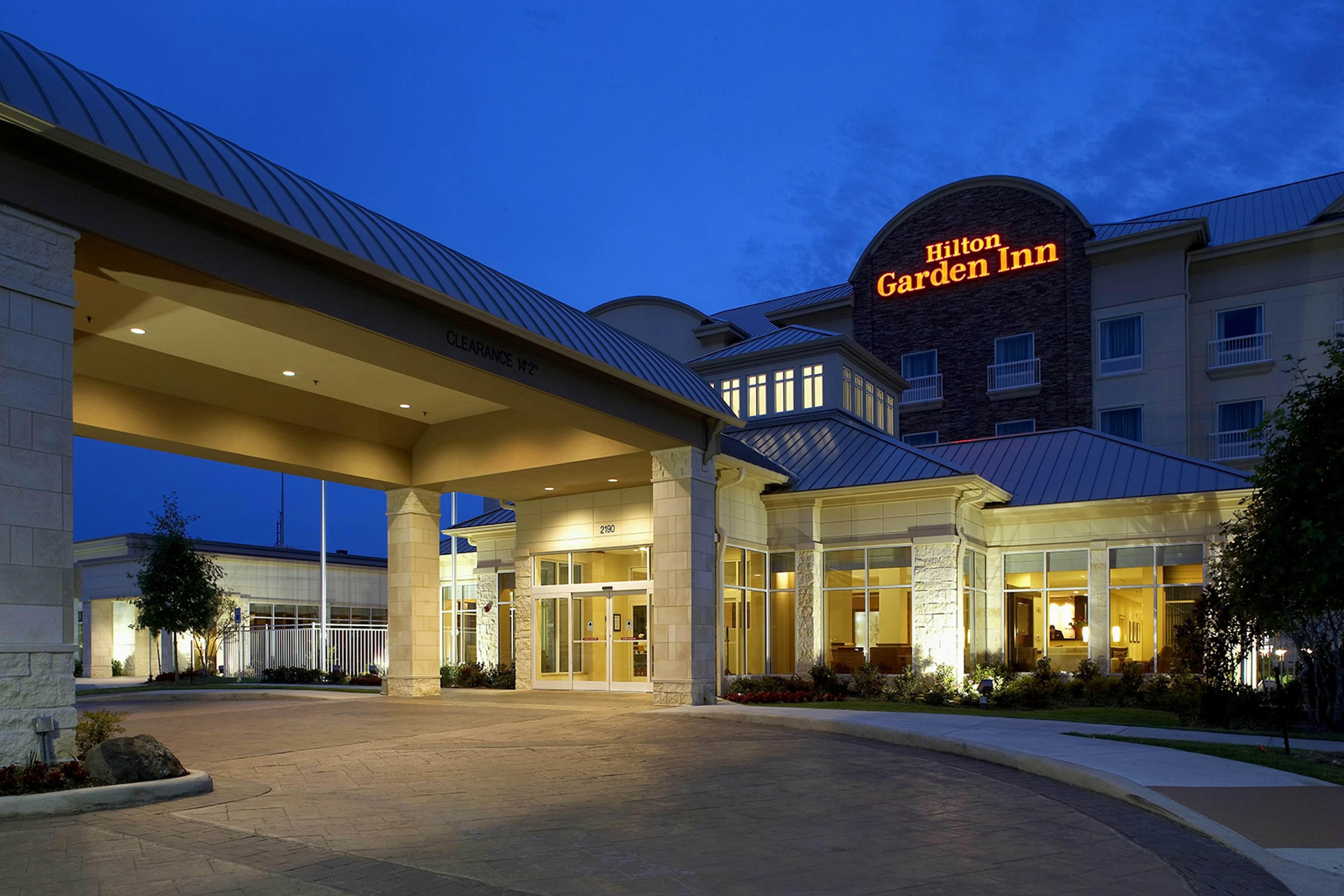 Hilton Garden Inn Dallas/Arlington 66/69
