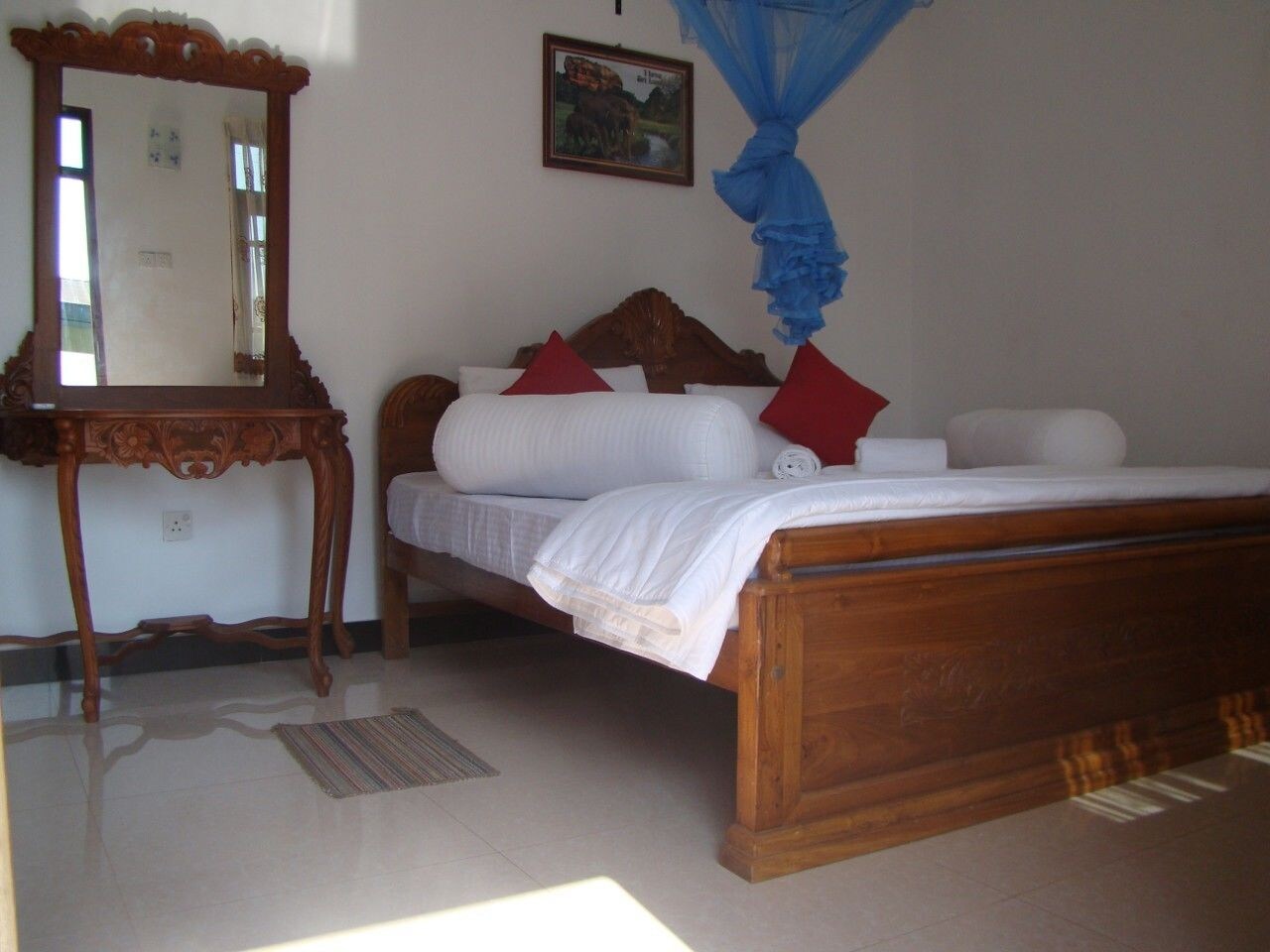 DELUXE, DOUBLE BED