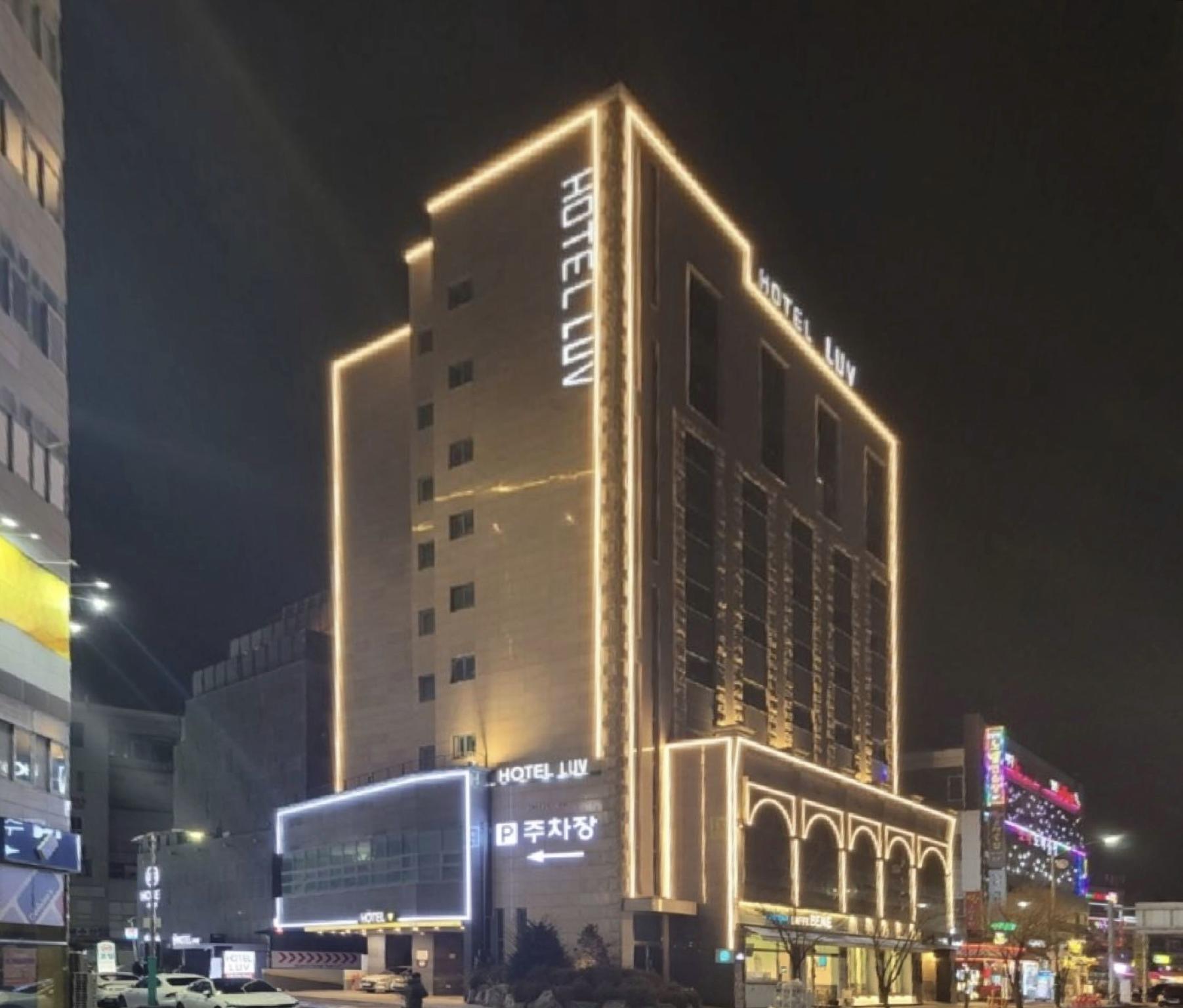 Business Design Hotel LUV 18/98