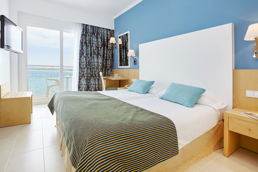 ROOM, TWIN BEDS, SEA VIEW, BALCONY