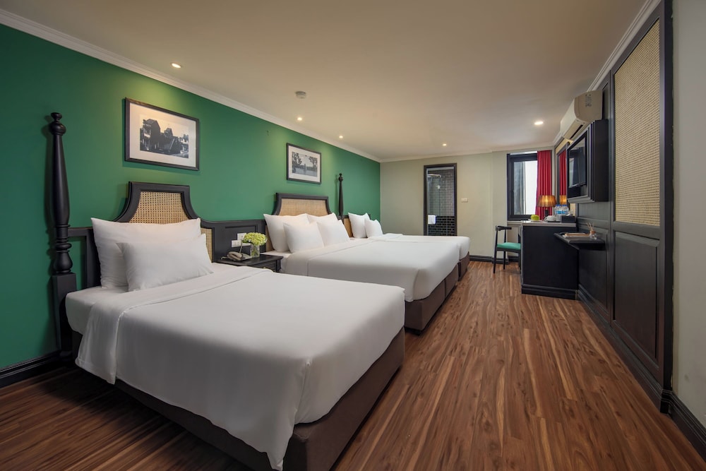 1 BEDROOM, FAMILY, QUADRUPLE, CITY VIEW