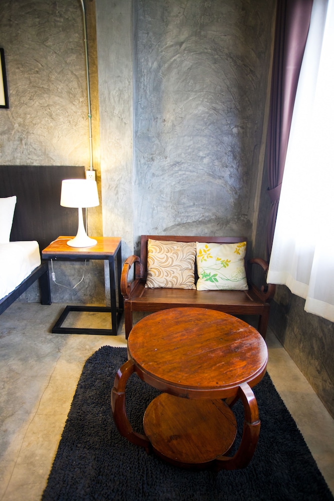 Afterglow Hostel 16/50