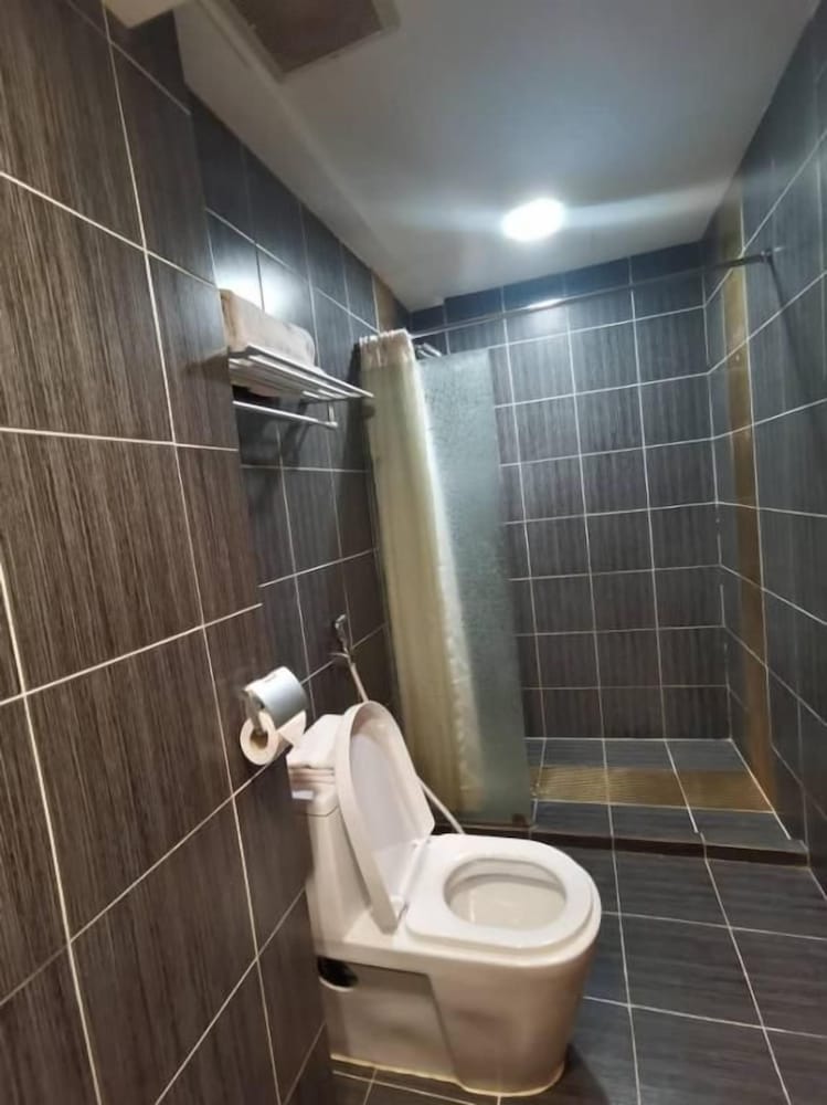 2 Inn 1 Boutique Hotel &amp; Spa 37/38