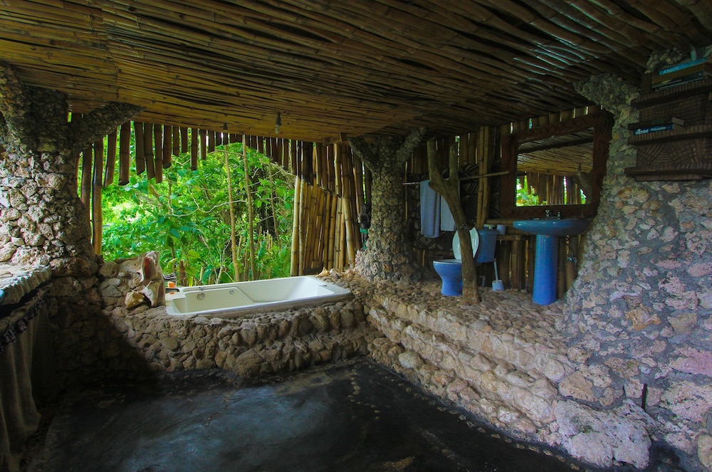 Great Huts 46/50