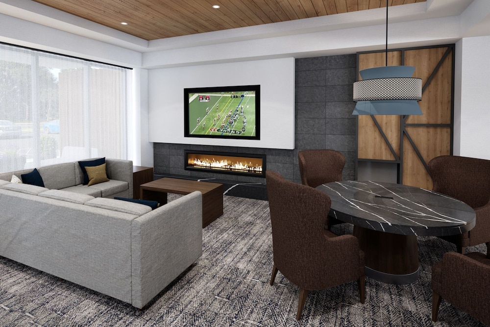 Staybridge Suites Ames 33/54