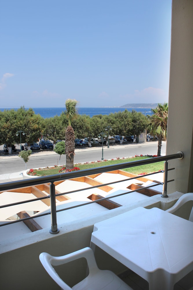 Sea Melody Beach Hotel And Apartments 13/35