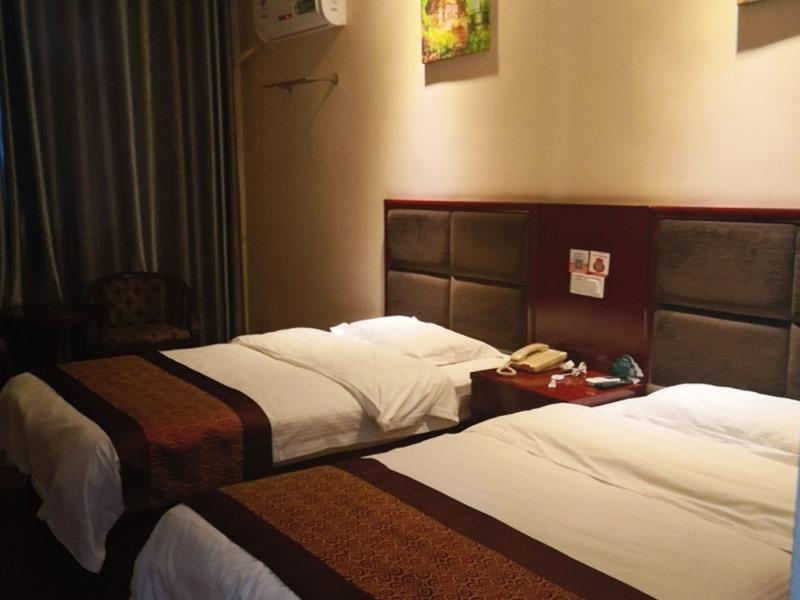Greentree Inn Anhui Luan Huoqiu Jianxing Road Express Hotel 12/26