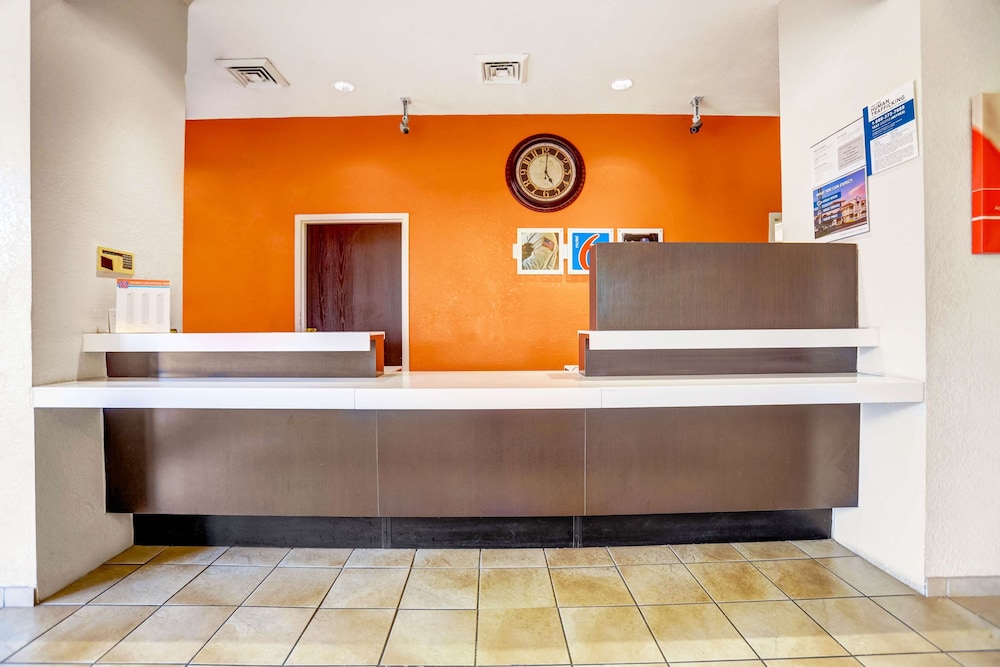 Lobby at Motel6 Benson, AZ, BENSON - AZ