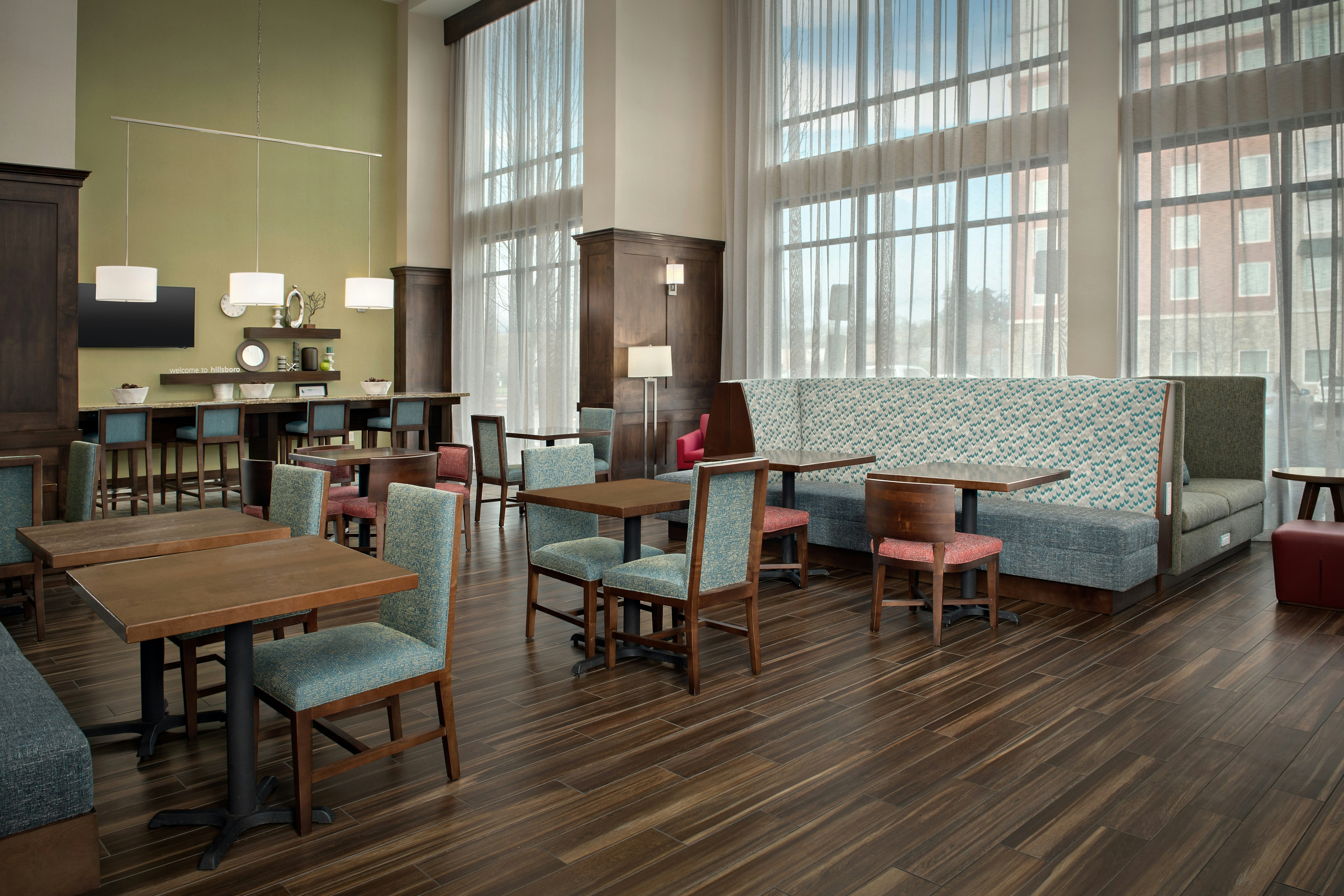 Hampton Inn & Suites Portland/Hillsboro-Evergreen Park 30/46